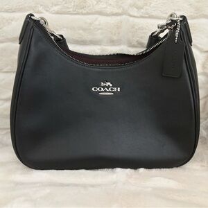 Coach Teri Hobo Black leather Bag - Silver hardware - Crossbody strap